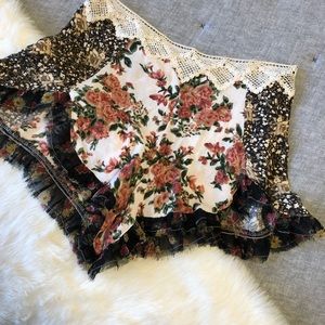 Free people crochet waist floral boho raw shorts 2